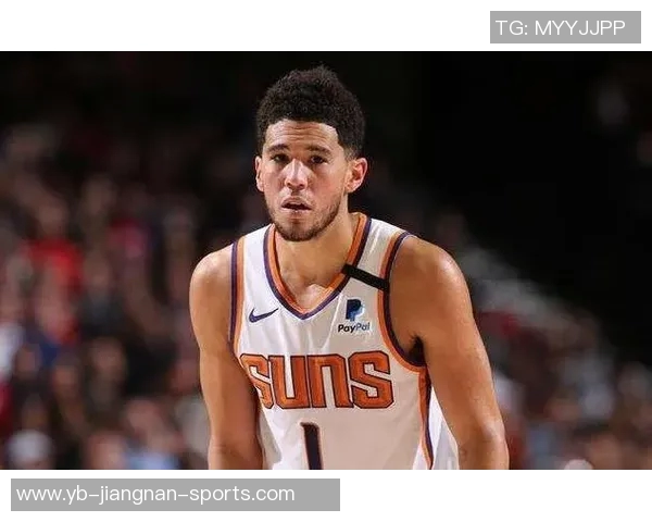 布克谈迈阿密天气变化迅速表示自己并未过于关注阴雨情况